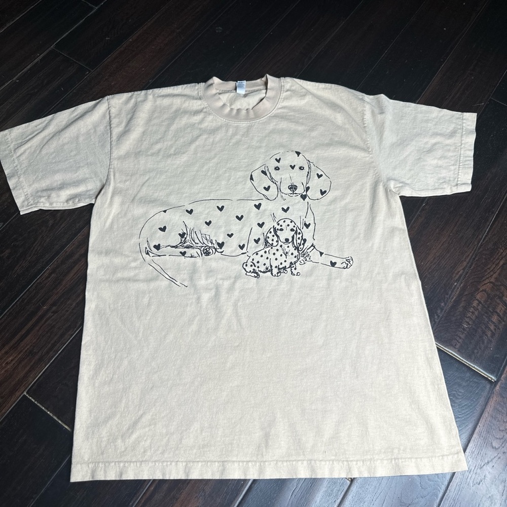 Crewneck cotton T-shirt short sleeve dog & pup boho casual indie hearts cute